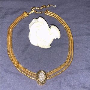 Liz Claiborne Choker